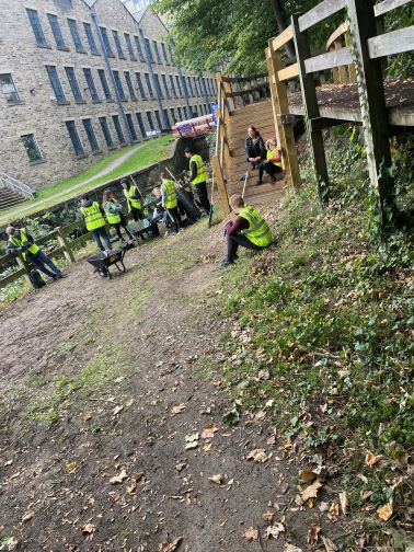 Kirklees Students at the canalside